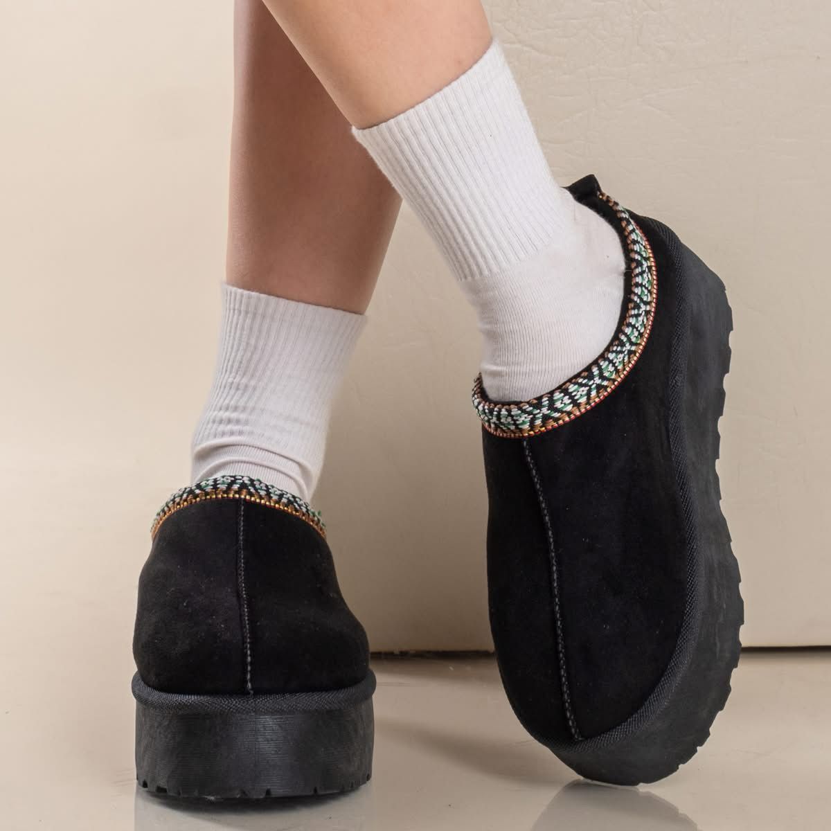 UGGS Comfy Shoe (2507)